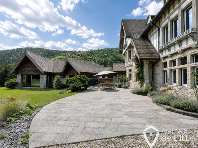 Maison 9 pièces 400 m²