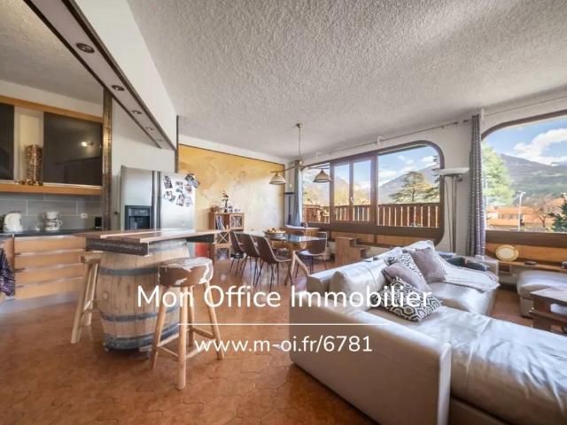 Maison 9 pièces 400 m²