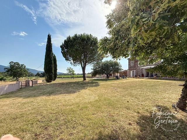 Maison 9 pièces 419 m²