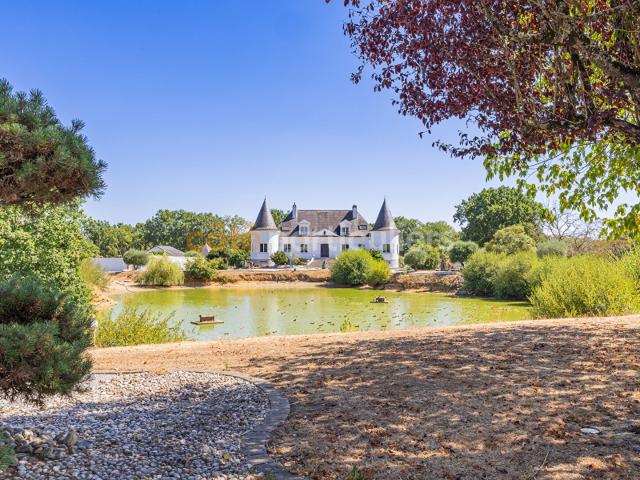 Maison 9 pièces 410 m²
