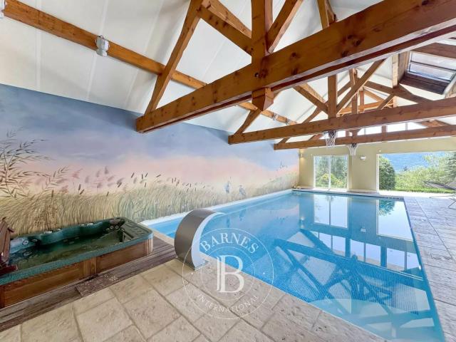 Maison 9 pièces 412 m²