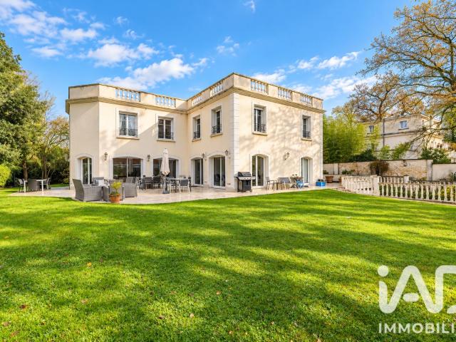 Maison 9 pièces 427 m²