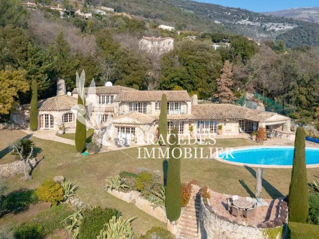 Maison 9 pièces 420 m²
