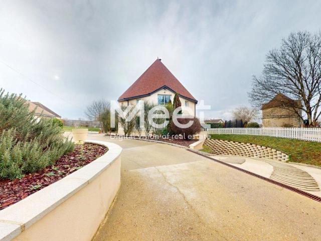 Maison 9 pièces 420 m²