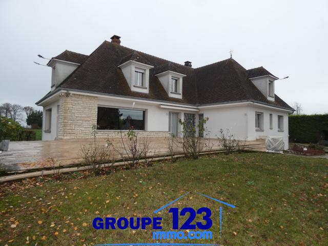Maison 9 pièces 435 m²
