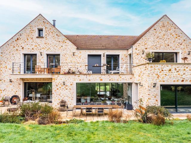 Maison 9 pièces 439 m²