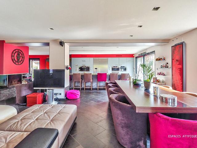 Maison 9 pièces 430 m²