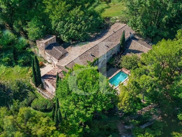 Maison 9 pièces 430 m²