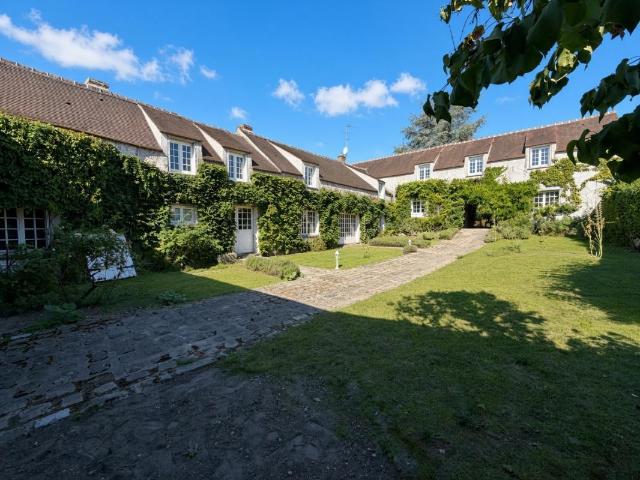 Maison 9 pièces 440 m²