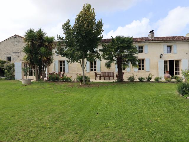 Maison 9 pièces 460 m²