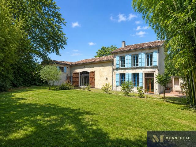 Maison 9 pièces 506 m²