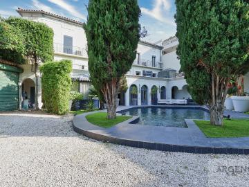Maison 9 pièces 500 m²