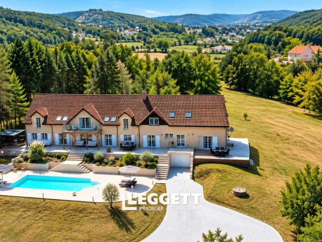 Maison 9 pièces 565 m²