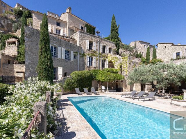 Maison 9 pièces 598 m²