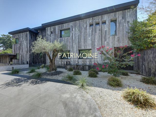 Maison 9 pièces 571 m²