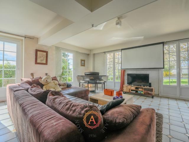 Maison 9 pièces de 243 m2