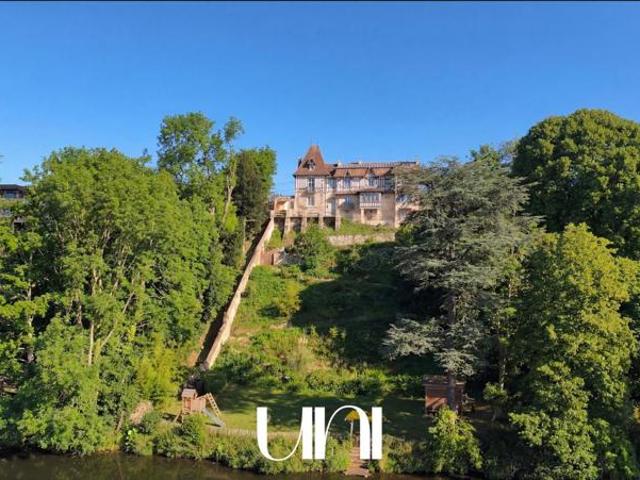 Maison 9 pièces de 280 m2 vue sur l'Orne CAEN