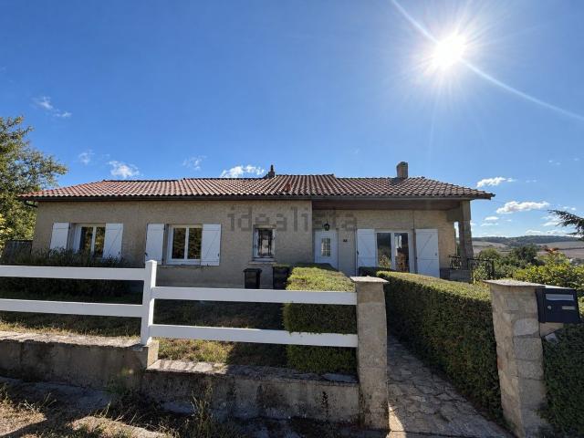 Maison, Coteaux du Blanzacais