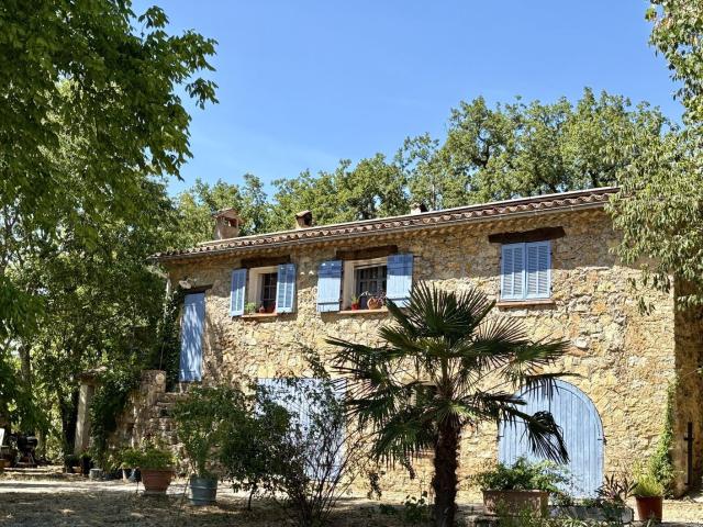 Maison, Cotignac