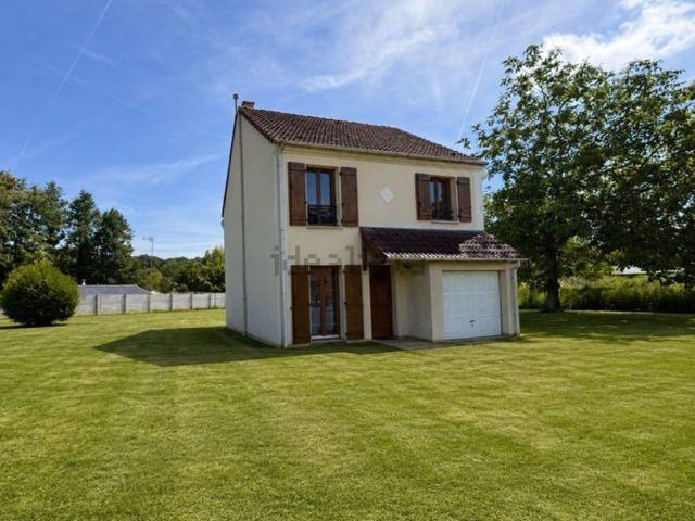 Maison, Coucy le Château Auffrique
