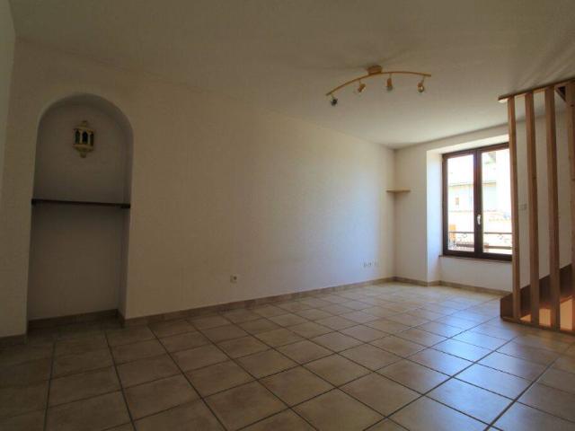 MAISON COUBLEVIE 3 pièces 74.6 m²