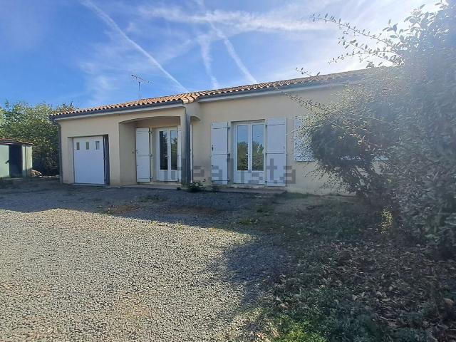 Maison, Coulonges sur l&apos Autize