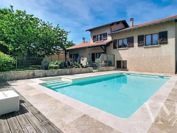 Maison coup de cœur avec piscine et jardin Chasselay