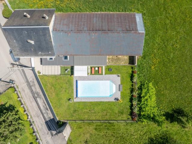 Maison coup de coeur avec dépendance de plus de 200 m2 à Sain