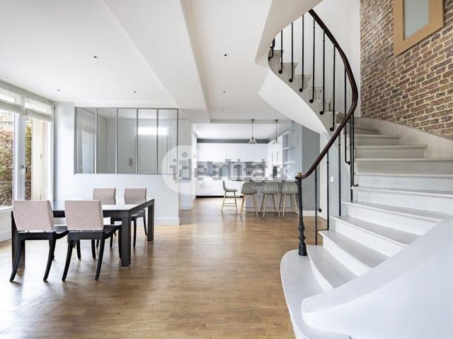 Maison, Courbevoie
