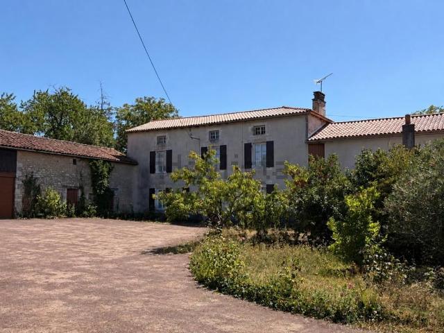 Maison, Courcôme