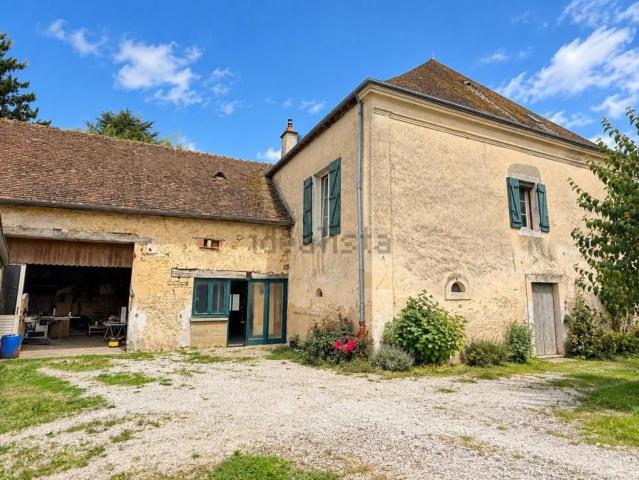 Maison, Courgains
