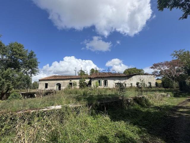 Maison, Courlac