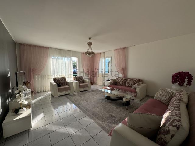 Maison, Coursan