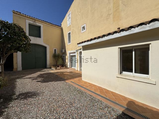 Maison, Coursan