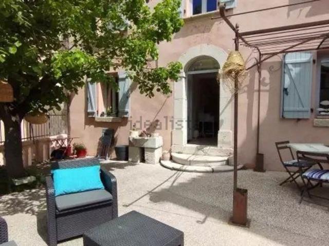 Maison, Coursegoules