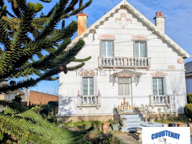 Maison, Courtenay