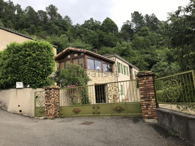 Maison, Coux