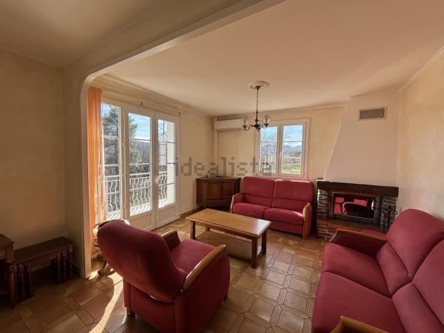Maison, Coux