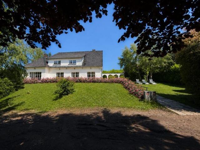 Maison co living meublé 300 m² 5 ch. avec jardin