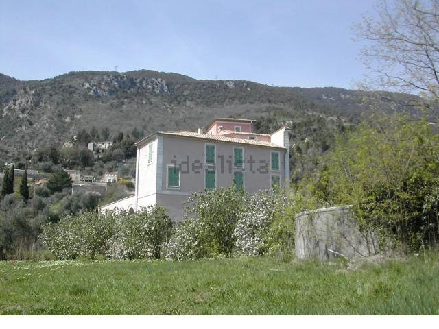 Maison, Coaraze