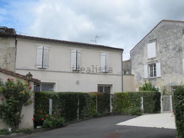 Maison, Cognac