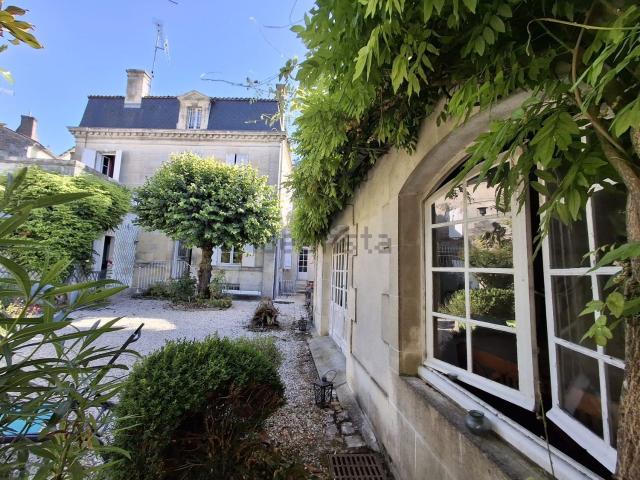 Maison, Cognac