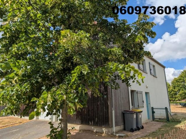 Maison, Commentry