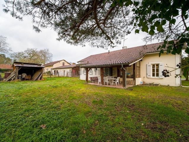 Maison, Commensacq