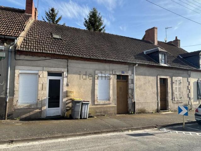 Maison, Commentry