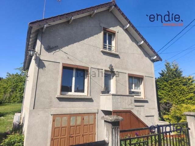 Maison, Commentry