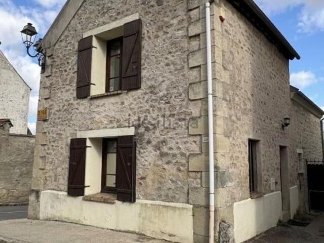 Maison, Commeny