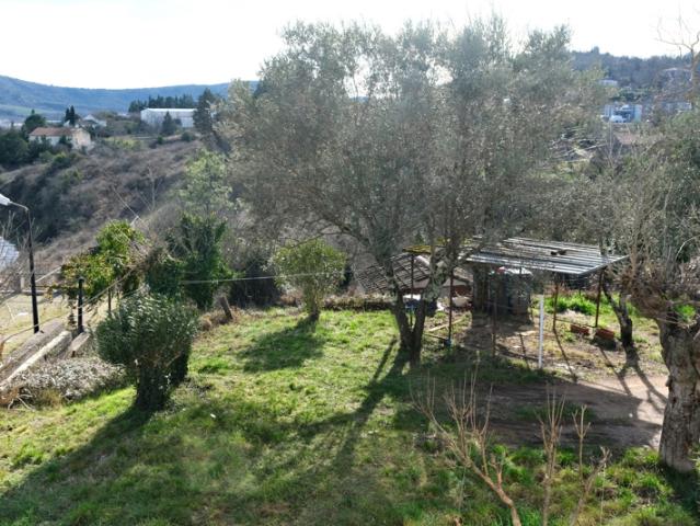 Maison composée de 2 logements, 1653 m2 de terrain