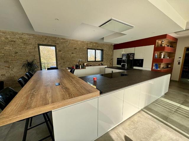 Maison Condat Sur Vienne 8 pièce s 266 m2