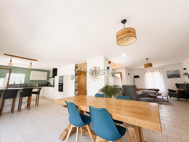Maison, Condé Sainte Libiaire